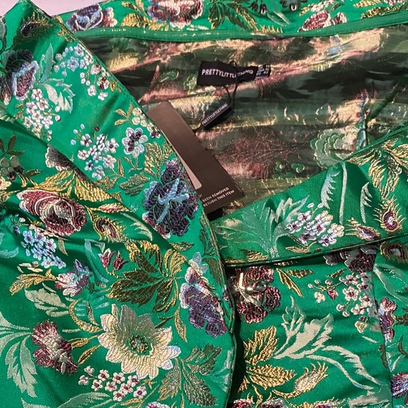 PRETTYLITTLETHING Green Bardot Oriental Jacket Dress - Picture 2 of 15